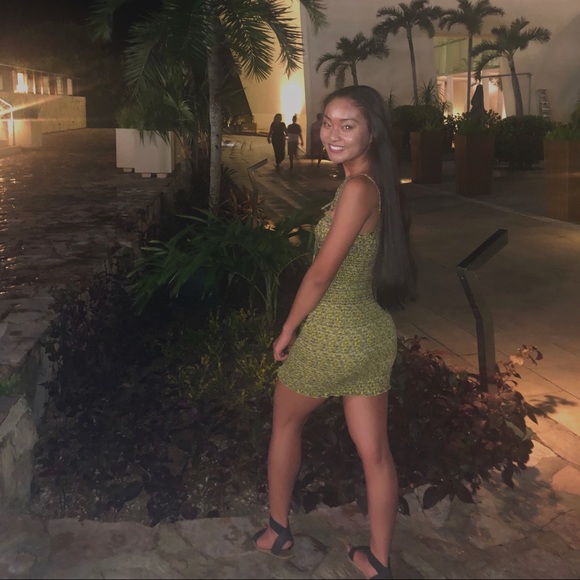 Meet your Posher, Meagan - Picture 3 of 5